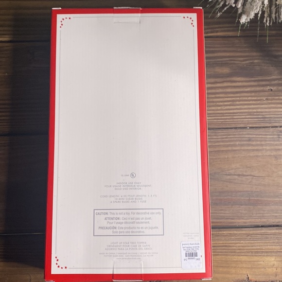 Pottery Barn Kids Shiny, Sparkly, and Glittery Light Up Silver Star Tree Topper - Picture 14 of 16
